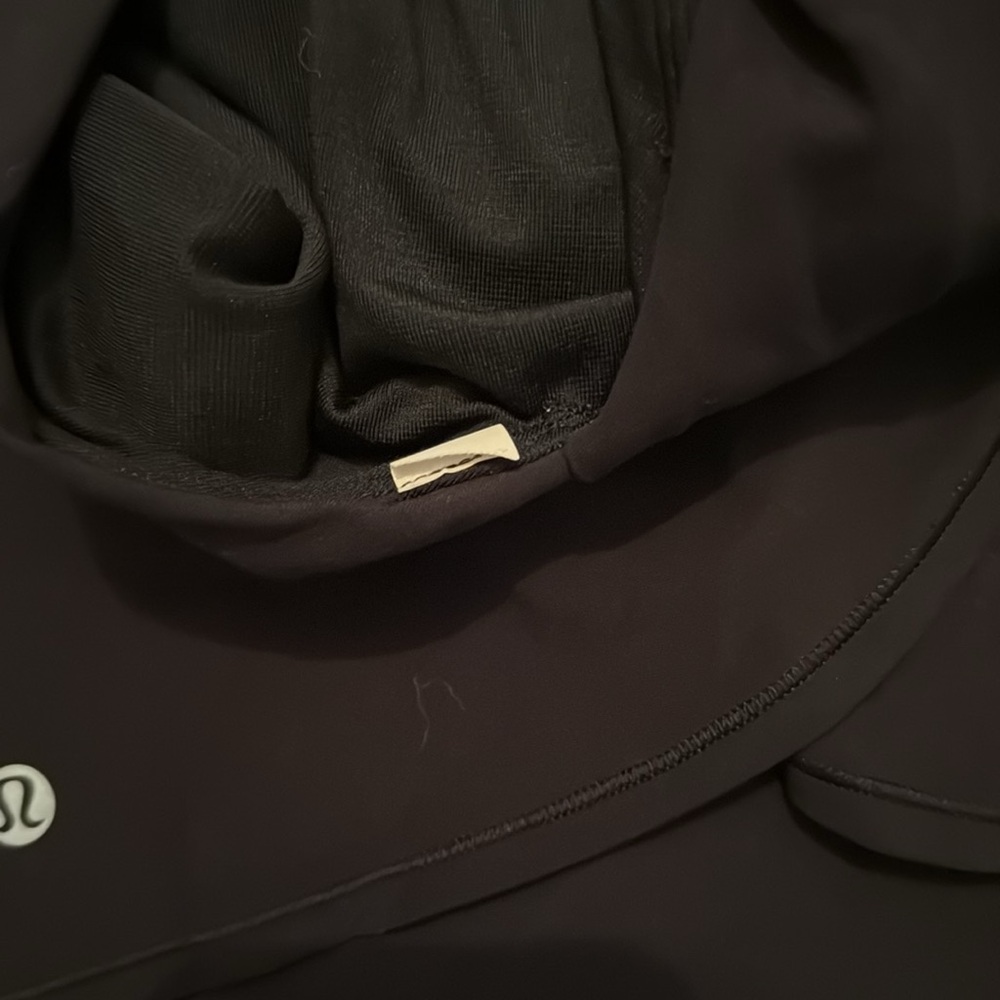 Lululemon - Picture 5 of 5